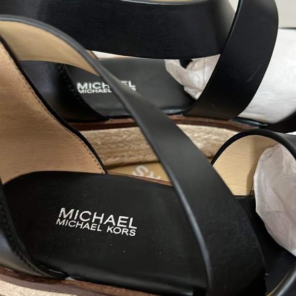 NWT Michael Kors “Darby” leather platform sandal in size 7.5 - Picture 8 of 11